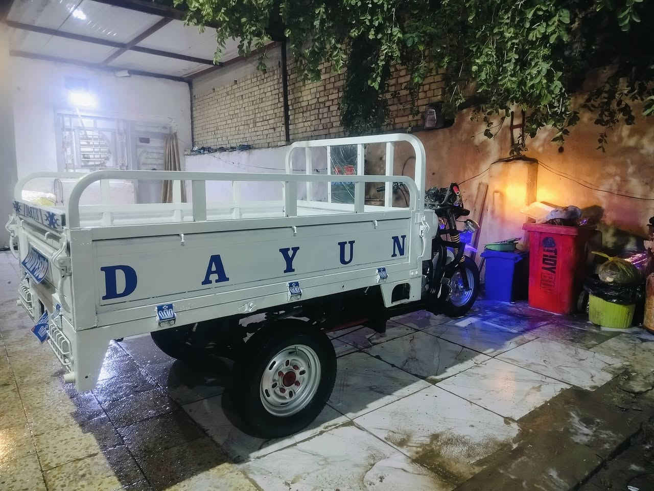 السلام عليكم ستوته للبيع مديل 15 اوراق اصولي محرك 22 جمره مفتوح بستم كهربائيات سلف كله شغاله تايرات جدد جاهزه ترايك وين ماجان السعر مليون و 400 مكاني شطره وهذه رقمي ***********
