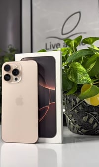 ايفون 16بروماكس كوبي فول السعر 85 واتساب . 07863308209