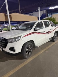 هانتر للبيع موديل ٢٢ ماشيه ٧٠ ألف سياره نظيفه على وضع الشركة ٠٧٧٠٠٧٣٦٩...