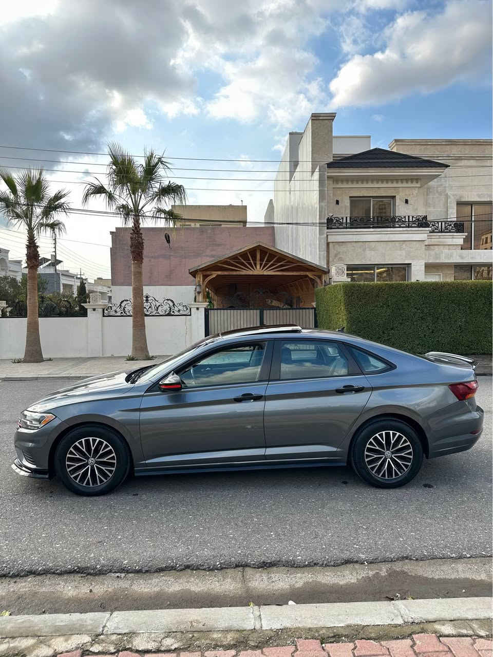 چیتە مۆدیل 2019 مواسەفات SE بەسمە گێر تۆماتیک سوکان ڤۆلیۆم تعدیل سورعە  شاشە کامیرە کوشین هیتەر حەساس ABS پێنج ویل کەپ چوار تایەی لۆک رەقەم سەنەوی تازەیە بەناوی خۆمە بێ کێشەیە گێر مەکینە بەشەرت چوارپارچە ونیو بۆیاغە بێ ناو گرتن بێ ئیرباک پێش کەپس سعر 132وەرەقە ژم *********** اكر, نينوى
