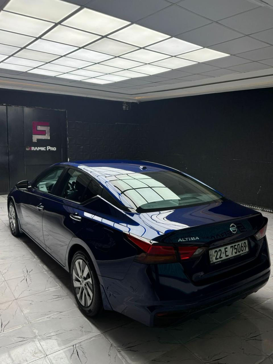 نيسان التيما
‏NISSAN  ALTIMA
موديل 2020 

مواصفات/-
.بصمه + بصمه ابواب + بصمه صندوق
.داخل اسود 
.لايت زنون 
.حجم الويل 19
.كشن السايق كهرباء 
.رادار امامي 
.تحديد خروج عن المسار 
 توقف ذاتي امامي ‏
.رادار خلفي
.تشغيل عن بعد
شاشه كبيره Apple Car play
.رقم اربيل باسمي سنويه جديده
.كفاله كير ومحرك تبريد حداديه بشرط

الضرر / فقط دعاميه اماميه والحادث مرفق بدون ايرباك بدون اي ضرر 
وبيها كلير بنيد فقط من امريكا وعندي سونار 

.السعر ١٤٣ مجالها جداا بسيط 
.مكان السياره كربلاء  

.هـاتف/ ***********
