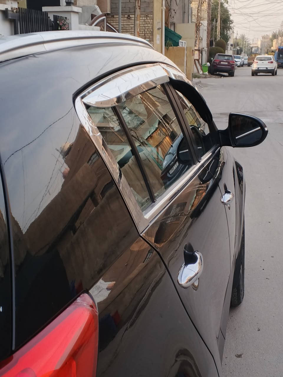 السلام عليكم سبورتج موديل 2012 الساره خير من الله 
ومال جناي مكفولاه من كلشي السعر141 وبيهه مجال الاستفسار ***********
