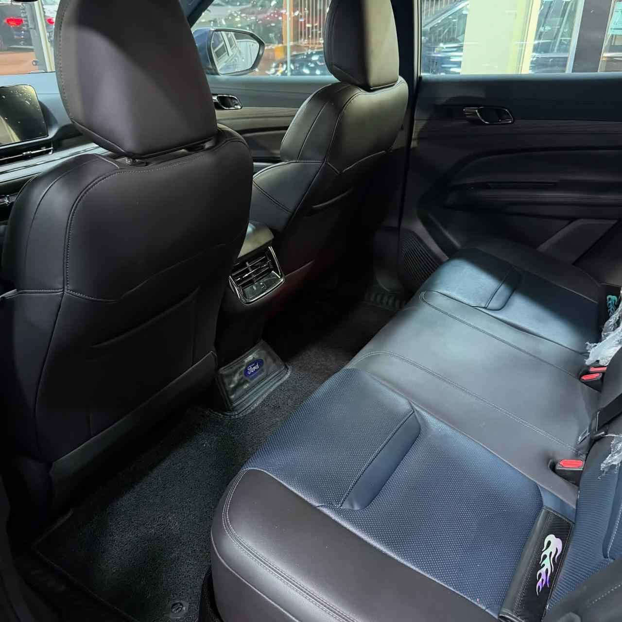 فورد تيروتري 2024 تيتانيوم وكالة القاصد ضمان شامل كلشي
من كير ومكينه 3 سنوات عداد27 الف كيلو بحاله ممتازه جدا ومرقم بغداد وفول مواصفات
فقط تعديل بارد اسفل اللايت شي قليل جداً بدون صبغ
بصمة جلد شاشه كامره كشنات كهرباء جنطه كهرباء مري كهرباء 
بانوراما رادار امامي وخلفي وجانبي فول زنون حساسات خلفيه
تبريد بالكشنات ويل كب 19حساسات امامي

السعر 32500 عراقي
*********** بغداد بغداد, العراق
