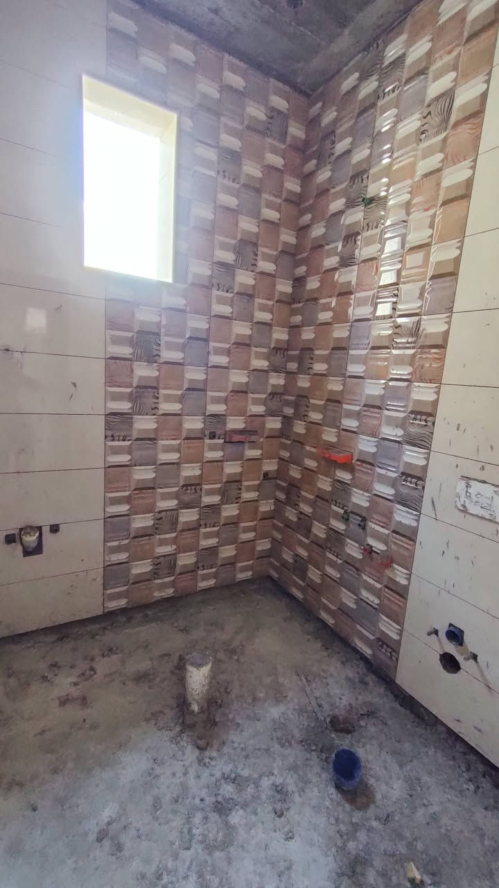 خلفه مصري درجه اولى جداري وارضيه ودرج ***********
