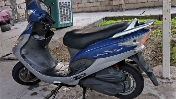 السلام عليكم
كامكو v2  محرك 150 موديل 16 بعدهي رمبه قبل ثلاث ايام طالعه من المعرض 
مكفوله كفاله عامه من كلشي 
السعر خاص 
***********
-------------
النصر / قريه ابو هاون
