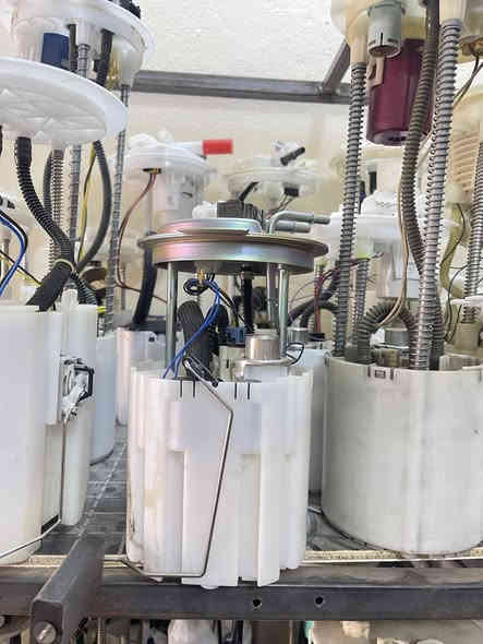 السلام عليكم متوفر قاعده فيت بم 
شوفرليت سوبر بان 1500
 و جمسي يوكن 1500 
 كاديلاك سكاليد EXT 
موديل 2009-2014 
قطعه اصلي من شركة امريكي 
نظافة 100% 
عنواني واسط كوت توصيل متوفر سعر القطعه ٧٥ الف 
***********-***********
