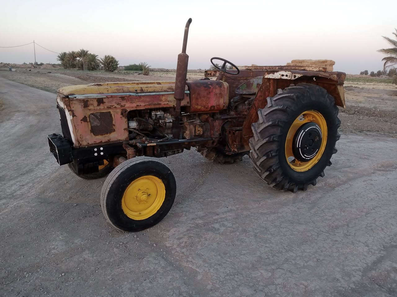 السلام عليكم مكينه عنتر للبيع موديل 89 مكينه مكفوله كفاله عامه محرك وبم وكير واكسل وجهاز الرفع نكره سلف تخم تاير باور ستيرن ثكال امامي وخلفي مكينه جاهزه لشغل  مكان بابل مكلف مكلف بالنشر  ***********
