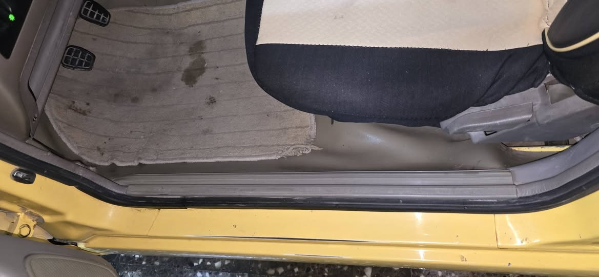 السلام عليكم
للبيع شيري كوين موديل 2011  سياره مال بيت ماشيه 76 حقيقي محرك كير بلادي اوكلشي بيه بلادي   رقم انكليزي الى 2030 مصفرة النقابه الى نهاية 2026 
تخم تايرات جدد باتري جديد صدر امامي خلفي جديد 
السعر 40 وللتفاصيل الاتصال على رقم ***********  بي واتس  المكان بغداد
