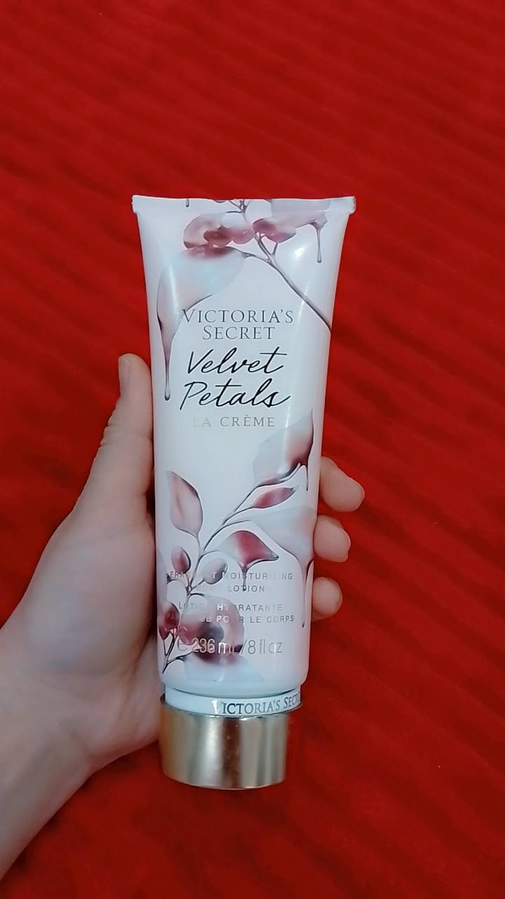 نقدم لكم اجمل المرطب ولوشن للجسم 
ماركة فكتوريا من اجمل الماركات
سعر القطعه فقط 3500
قطعتين ب 6000
متوفر توصيل لجميع محافظات


**إذا كنت صاحب هذا الإعلان وتريد حذفه لأي سبب، رجاءا أرسل رسالة إلى الدعم الفني**