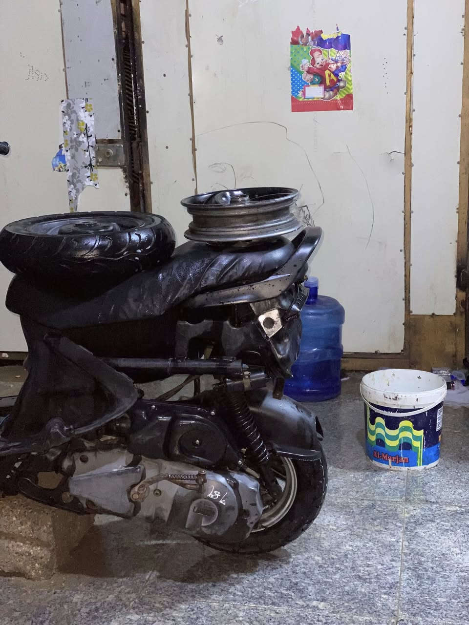 فراشه فحل
ماناقصها شي كفراتها كامله ضفيرتها شغاله سلف هندر سوادها نضيف 

صار عشر ايام من جفتتها 

مكاني شاميه
***********

سعر250قفل مو شراي لا تراسل👍
