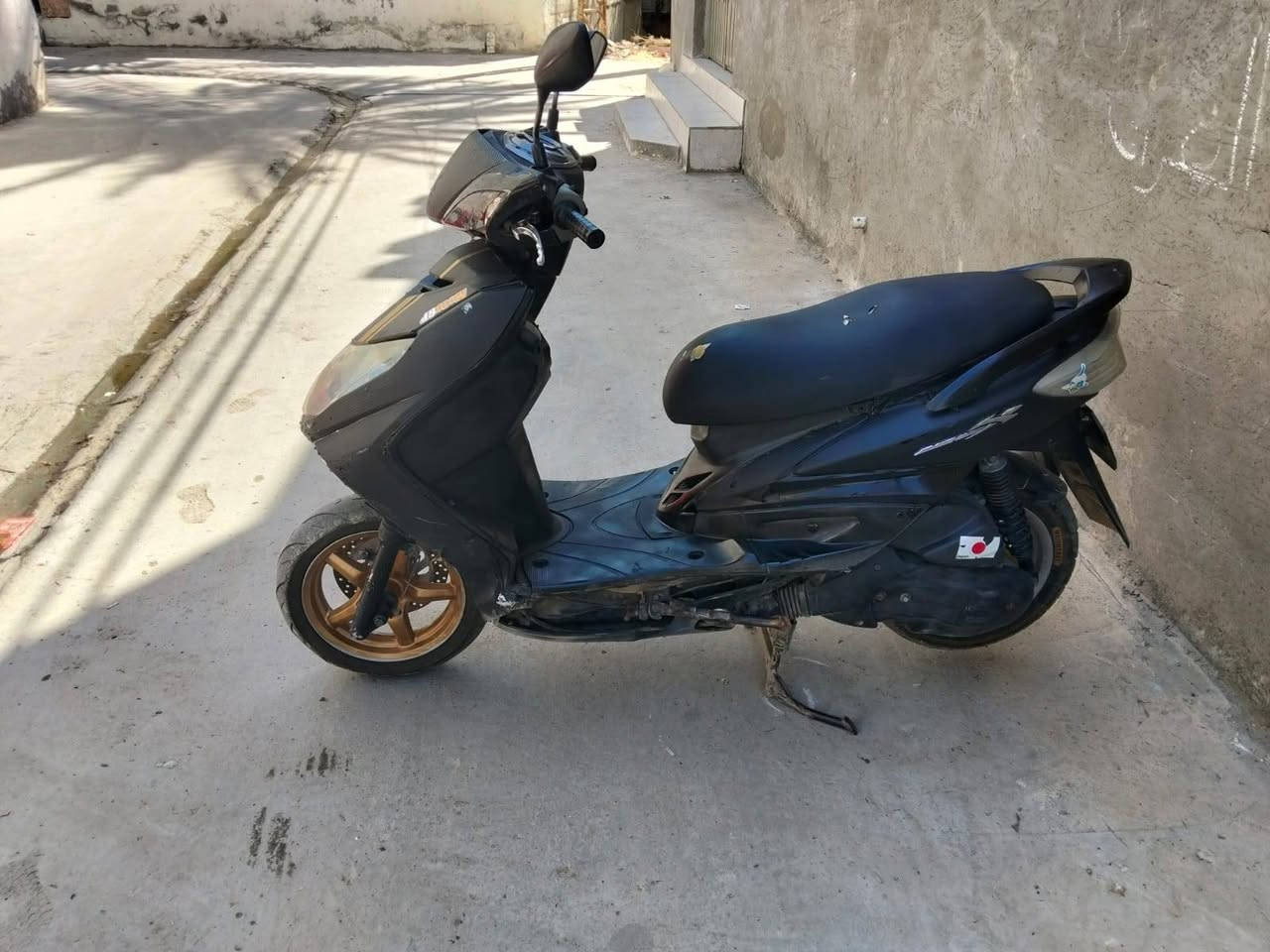 سكنس فحل ياباني بلادي مكينه خرسه سلف شغال مابيها نقص كهربائيات يرادلهن ترتيب الباقي مابيها شي السعر ٣٧٥ والله بلاش بسعر الصيني بعقوبه الهويدر ***********
