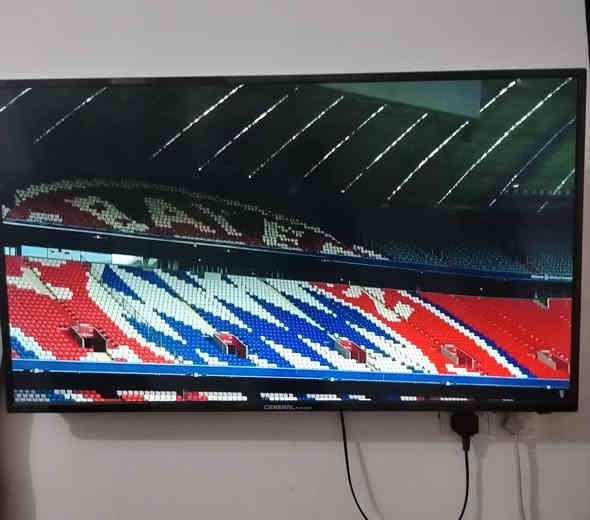 ((شاشه بلازمه للبيع))
عرض لاسلكي من مبايل الى شاشه
تدعم النت كذالك
قياس شاشه 43 
موقعي بابل حله ورديه خارج
السعر 125الف دينار وبي مجال 
للتواصل  ***********
