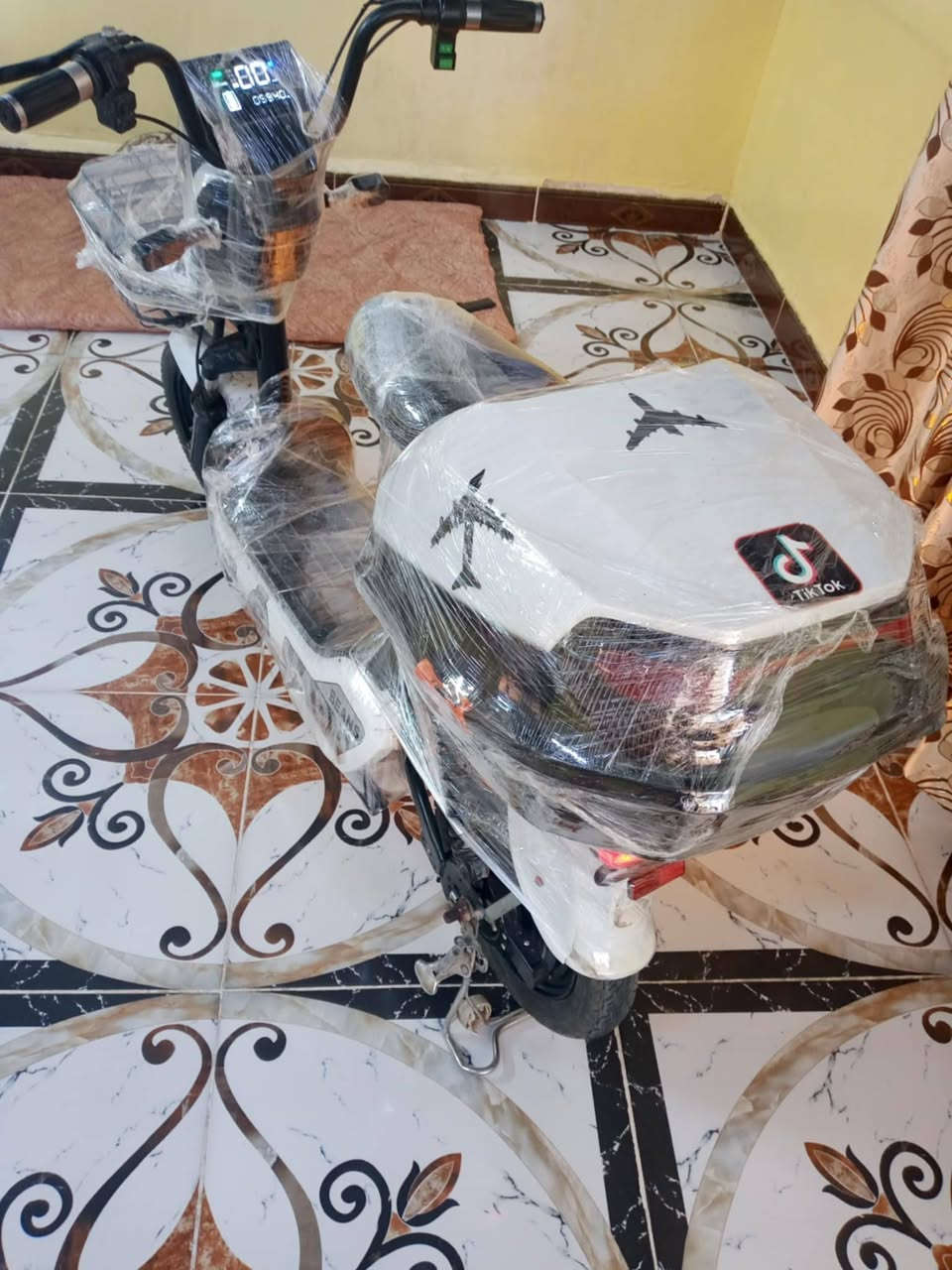 باسكل شحن نضيفه اي عيب مابيه حجم 14 السعر 130 وبيه مجال الشراي يخابر ***********
