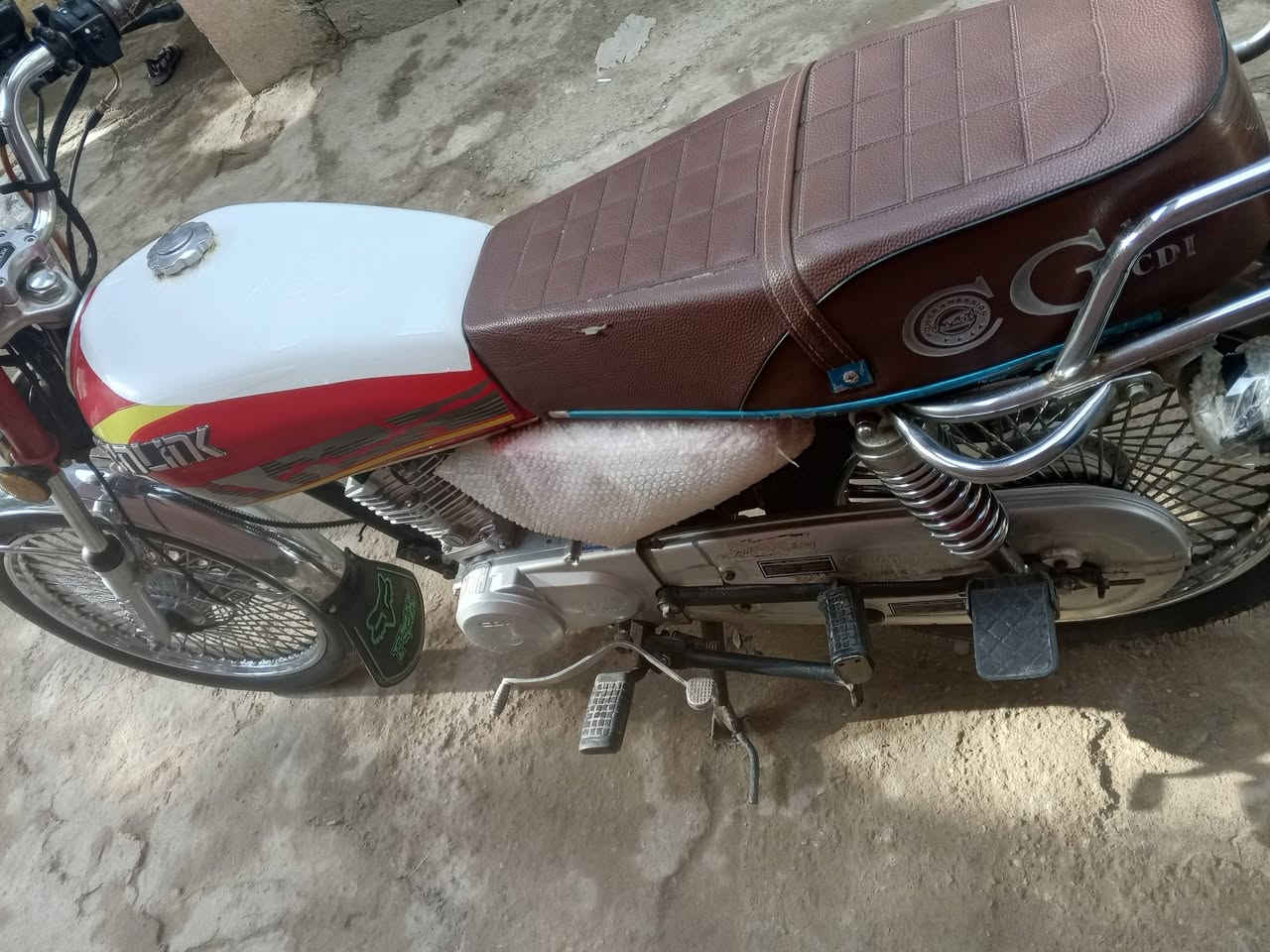 سلام عليكم دراجة للبيع موديل 24 مكفوله كفاله عامه مكان واسط صويرة  ***********
