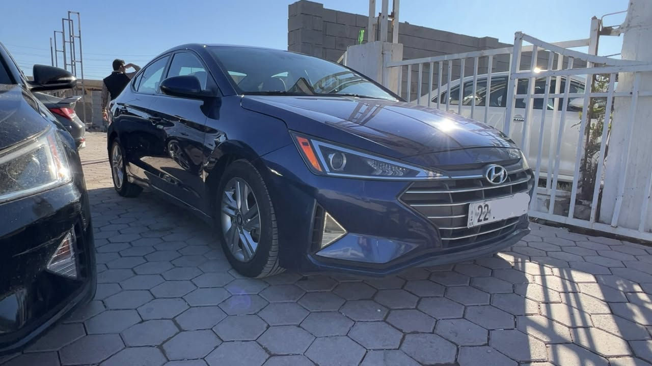 هونداي …. النترا 
موديل …. 2020
رقم اربيل تحويل مباشر 
وارد امريكي 
فول مواصفات 
_بصمة
-سلايد
_لد امامي 
-كامرة وشاشة بلادي
-رادار
-تدفئة كشنات
_حساس خلفي وامامي 
_مكينه 2000 دوش المرغوب 
-ماشيه 66 الف حقيقي 
جديدة جدا
-صبغ بدون ضرر ربع جاملغ وربع البنيد
للتفاصيل (*********** )
