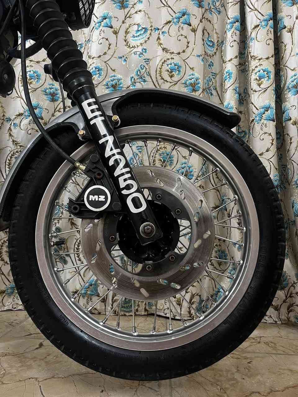 السلام عليكم امزت 82 للبيع كصة 3  لحيم خشم  وجوة الكشن صوب واحد بدون بدون بدون.
***********
