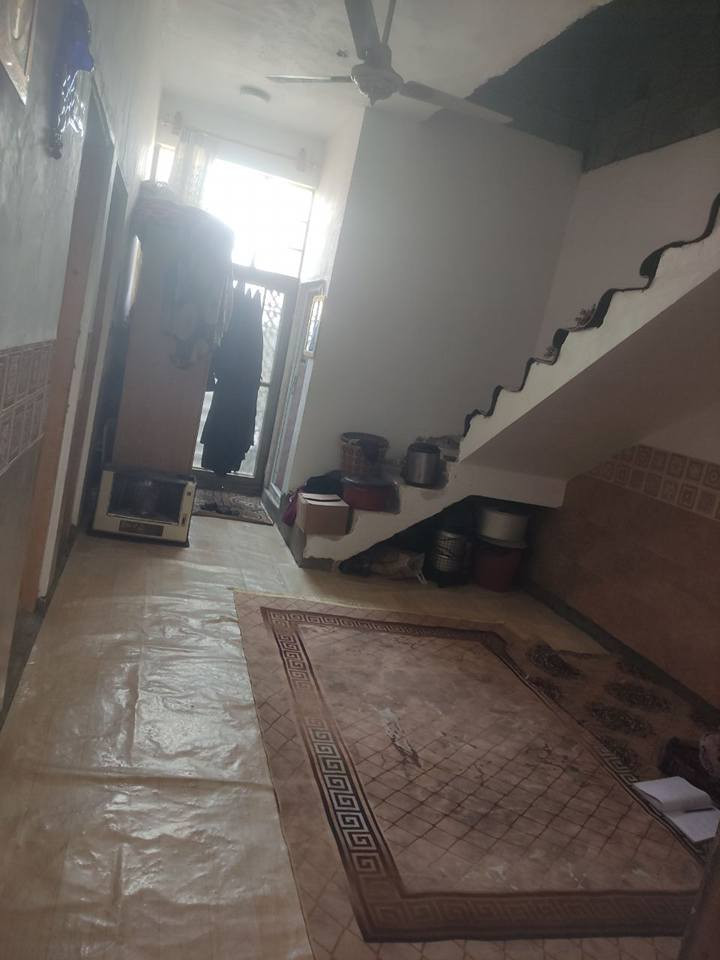 طابق ارضي.  استقبال وصاله وغرفه وصحيات وكراج. وسطح وبيوتنه وستاره وصحيات فوق كربلاء, العراق


**إذا كنت صاحب هذا الإعلان وتريد حذفه لأي سبب، رجاءا أرسل رسالة إلى الدعم الفني**