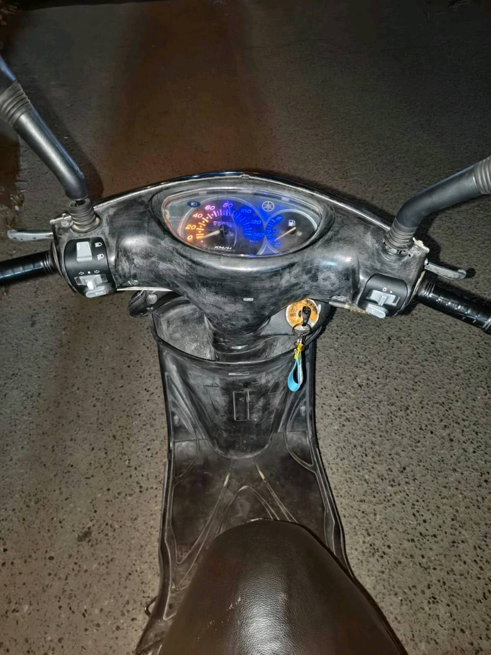 سلام عليكم درجة بريز درجة حلوه ولون مميز وشلعه ومعدل فول كلشي شغال بيه درجة مختمه ياباني كهربائيات كله شغال درجة كابريتر بلادي مكينه ممفتوحه درجة لانضوح ولاتبخير درجة خير من الله وسعر مناسب 550 وبي مجال حك الجيه المكان بغداد حي الاعلام قرب تقاطع درويش رقمي *********** واتساب يتصل وبيك خير ويدلل