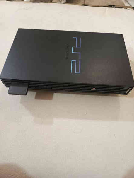 بلي 2 نضيف كلش شرط ياباني الأصلي كامل ملحقاته نقص فقط فلاش تكدر تاخذله من اي مكتب وسعره جدا مناسب ما يتجاوز ال 7 الاف هو والعابه وياه جوستكات عدد ثنين جدد + ميموري كارد مبرمج + كيبل التشغيل + كيبل عرض الصورة الجهاز ريجن ياباني ألأولي تجي تفحص يمي وتاخذ السعر 50 الف فقط قفل 🔒 سعر نهائي من الأخير اي مجال ما بيه مكاني بابل/ سدة الهنديه / المهناويه / قرب ملعب قرية 1 / للأتصال او واتساب / ***********
