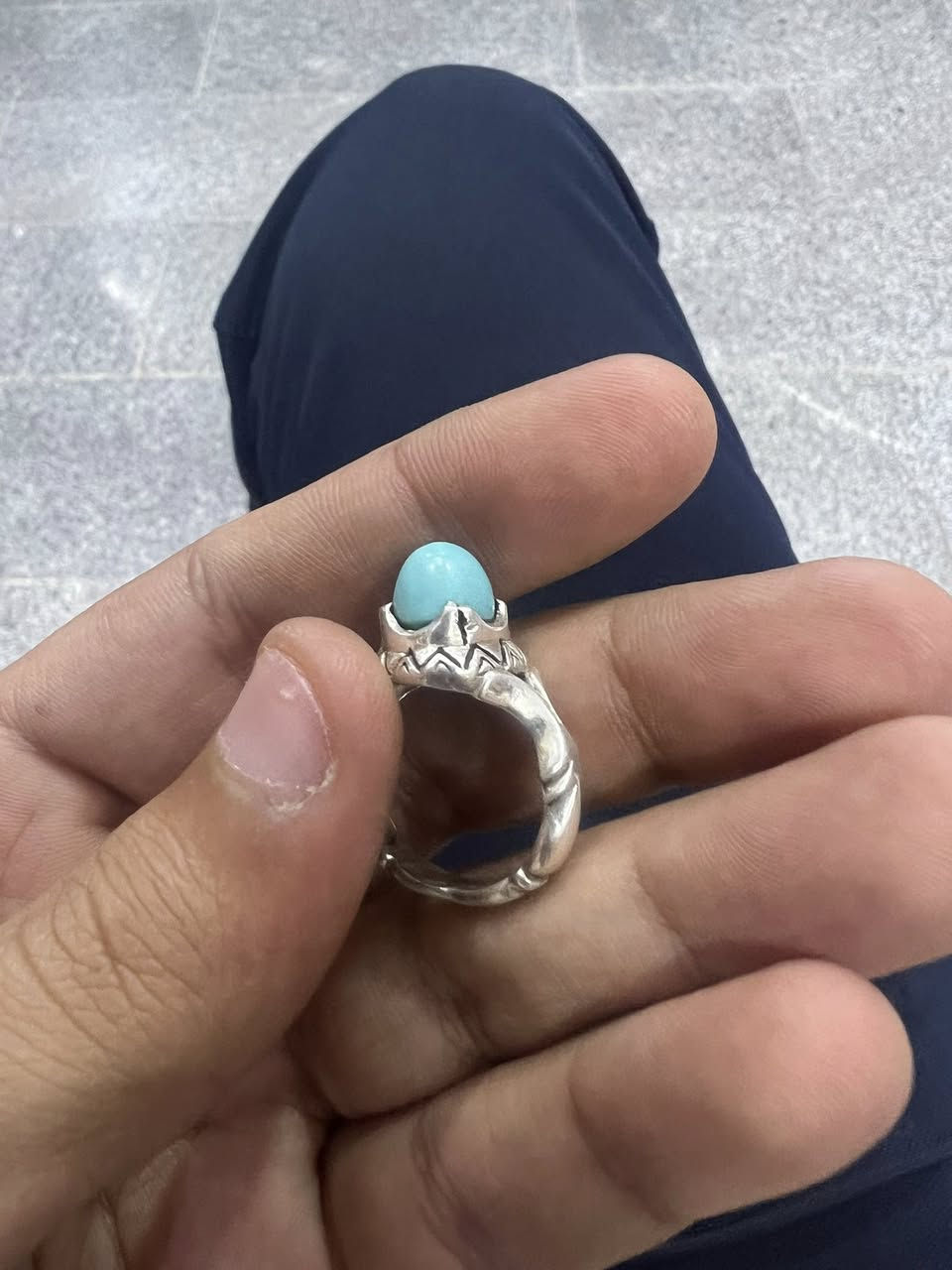 تحفه من الفيروز النيشابوري لبه هرمي قديم خنصرية قياس ١٦
تواصل واتساب ***********
