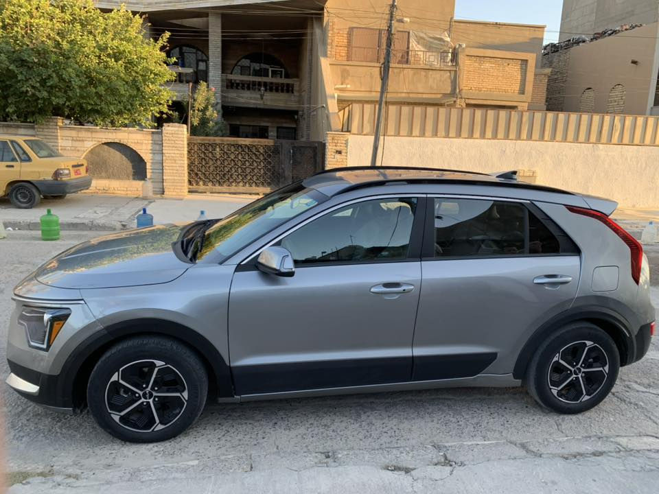 كيا نيرو هايبرد 2023  مواصفات EX بدون ايرباك ولا صبغ
فول مواصفات عده الفتحه فقط

 حادث خفيف بادر فقط بدون صبغ ولا ايرباك

صور الحادث مرفقه بلمنشور 

اقره المنشور للاخير 👇

____________________________________________

السياره حادثها :

الجاملغ الامامي بارد فقط بدون صبغ 

الباب خلف السائق بارد فقط بدون صبغ 

والدوسه تحت باب السائق مصلحهه على كدهه 4 اصابع فقط

(السياره بدون ايرباك )  

ماشيه 70 الف 

____________________________________________

الاضافات :

• بصمه ابواب وتشغيل عن بعد

• محرك 1600cc هايبرد

• بطارية ليثيوم

• شاشة كبيرة

• كاميرا خلفية

• حساسات خلفية واماميه

• ستيرن تدفئه

• كراسي كهرباء جلد  لون اسود جاد ومخمل

• كراسي تدفئه 

• اتو هولد

• رادار امامي

• مانع تصادم

• تصحيح مسار

• مثبت سرعة

• مانع انزلاق

• دخول ذكي

• إنارة ترحيبية

• مري كهرباء

• غمازات عالمري

• نقطة عمياء

• حساسات تجاوز BSM

• شاحن وايرلس

• شاشة اعطال

• عداد ديجيتال

• جنط قياس 17 

• اضوية امامية زنون LED

• اضوية خلفية LED

• كشافات زنون LED

• حساسات إضاءة

• إنارة تلقائية Auto

• إضاءة فل LED 

• نظام صوتي مميز Harmon kardon

• أوامر صوتية

• حساسات اصطدام

• حساسات مطر

• حساسات دخول الإنفاق

• حساسات ضغط هواء الإطارات

‏• GPS

• نافيجيشن

• كندشن مركزي

• 3 أنظمة قيادة

ملاحضه : باتري 12v ليثيوم مبدله جديد +تخم  تاير جديد انتاج 2025 اندونسي 

رقم  بغداد دولي الجديد  بأسمي 

السعر 175 مجال بسيط 

بغداد /بغداد الجديده 

رقم الهاتف ***********

متواجد واتساب
