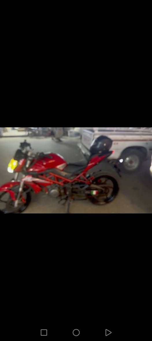 السلام عليكم
بنلي 2022/2023 حجم 150cc
كامله ماناقصها شي وصارت عليها تعميرات جديده
اوراق ومسجلها باقي ع البصمه الي ياخذها يمشي بمعاملتها مكفوله اصولياََ بااسمي
مستعجل ع البيع رايدها با2200
***********
