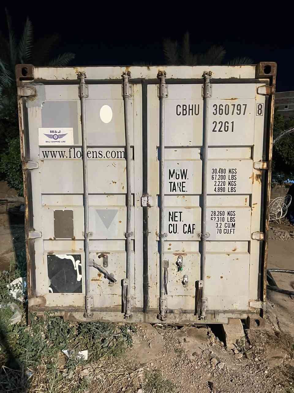 للبيع حاويه 6متر ***********
