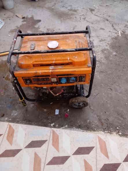 مولد البيع 20 انبير السعر 400 اتصل ***********
