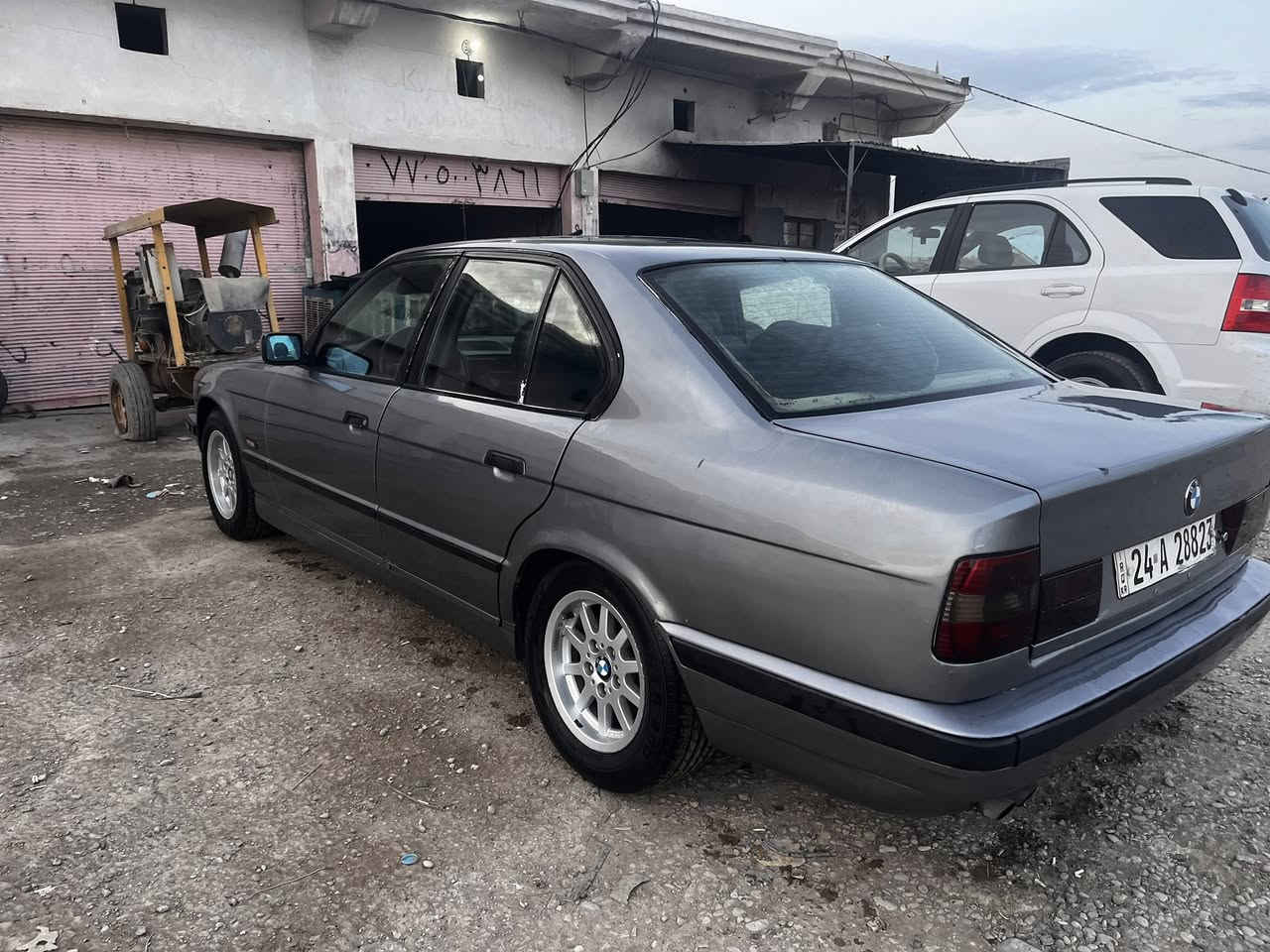 🚀السلام عليكم BMW
موديل 1992
رقم دهوك الجديد تريد تحويل او وكالة 
حجم 535 
محرك 6 سلندر بالشرط لاصرف لاتبخير 
كير اوتوماتيك صدر امامي خلفي جديد كهرباىيات بلاد صبغ عام جديد ضررها بسيط سياره احلى من الصور 

سعرها 58 وبيها مجال

سيارة مالت جناي مرتبه ومتعوب عليها مكانها ديالى  شراي اتصل وتدلل ممتواجد ع فيس 
***********☎️
