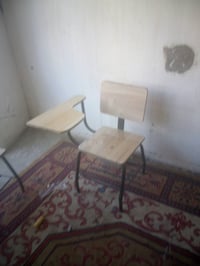 كرسي دراسه • نظيف • ١٥ قطعة