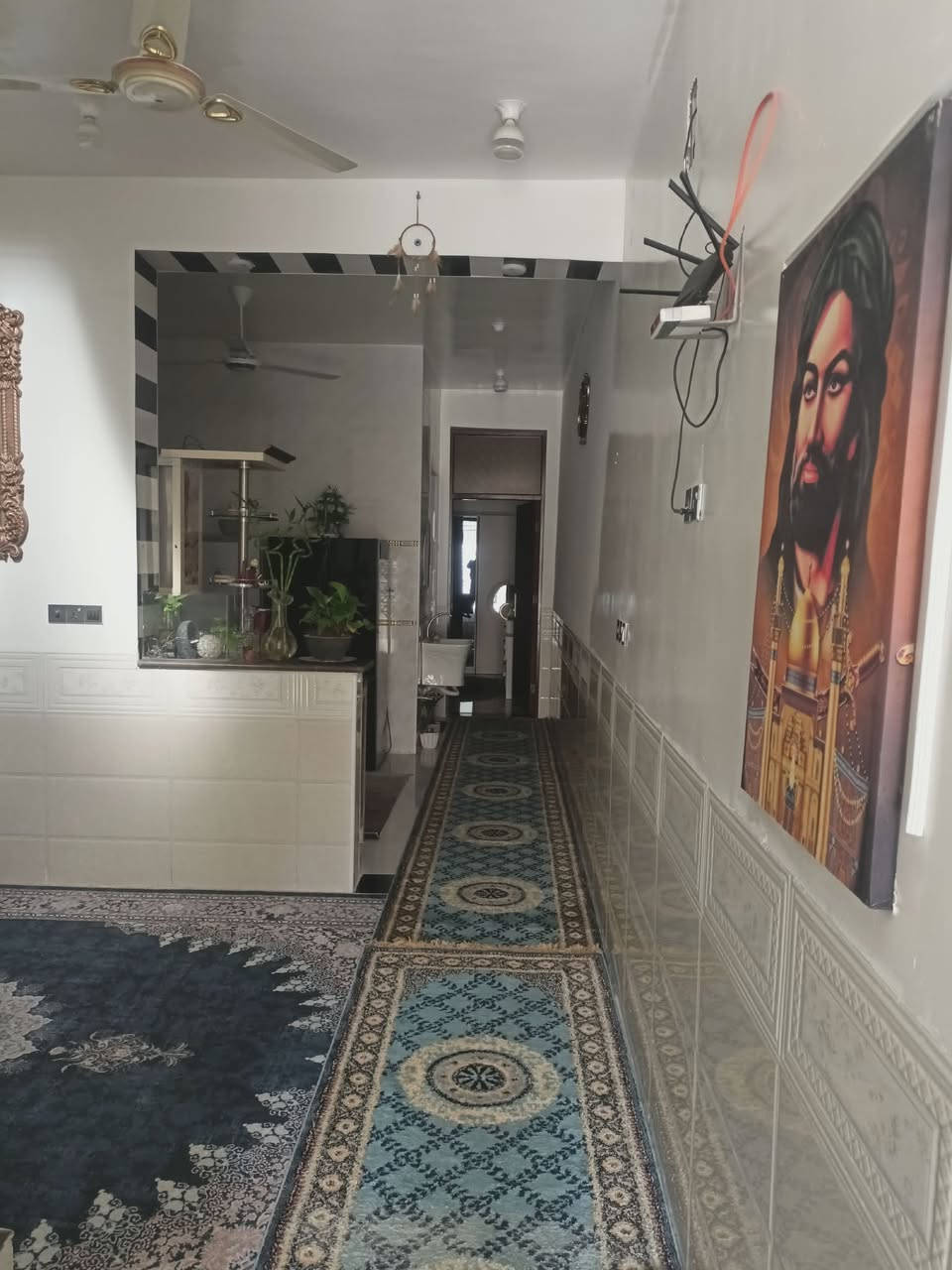 السلام عليكم مشتمل للبيع مساحه 105طابق ونص حي الحوراء بلبدايه شارع الكفاح الاستفسار على الرقم ***********
