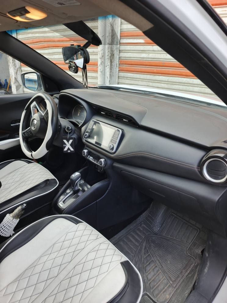 نيسان كيكس ٢٠١٨ فول مواصفات تو كلر ماشيه ٦٧ ألف ميل أحدثها جاملغ أمامي أيسر بدون دواخل مابيها أي نقص والحمد لله  للبيع أو مراوس مكاني بغداد للاستفسار *********** واتساب بغداد, العراق
