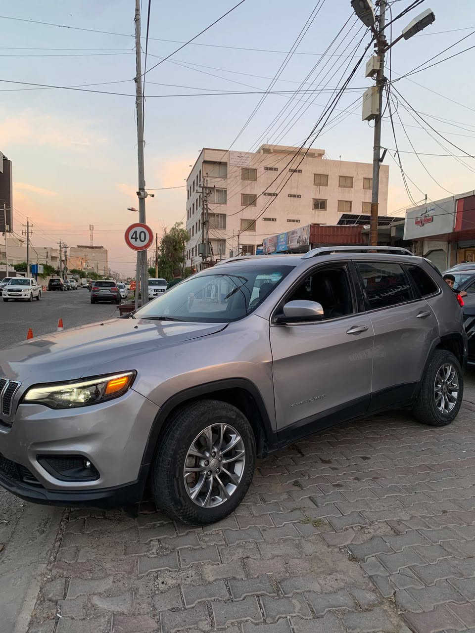 Jeep Cherokee 2020 
                #143 
وارد ئەمریکی awd
سێ پارچە سبوغ 
بۆنیت و دوو چاملغ 
بێ ناوگرتن ، بێ ئێڕباگ 
ڕۆیشتن / ٤٣ هەزار میل 
مەکینە / V4,2.4 
فوولی بێ سلایت 
سەنەوی ٢٠٢٧ 

نرخ / ١٣٧ $ أربيل, العراق


**إذا كنت صاحب هذا الإعلان وتريد حذفه لأي سبب، رجاءا أرسل رسالة إلى الدعم الفني**