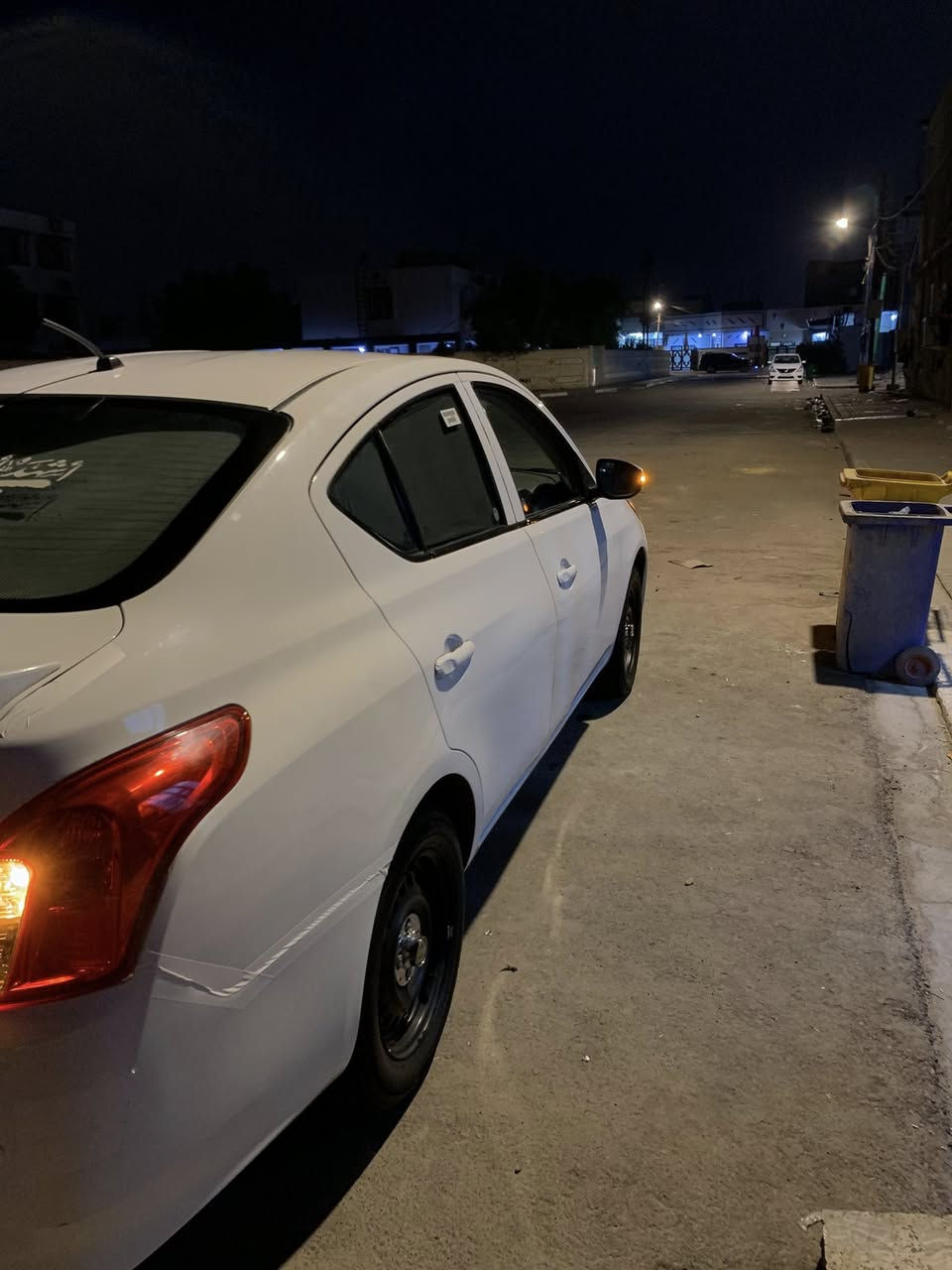 نيسان ٢٤ مصري 

جام كهرباء 

تحكم ستيرن جهتين

بيه باب صبغ وباب مبدل

وطخهً خفيفه بلعرضانيه الخلفيه

سياره ماشيه ٧٣ مكينه كير على وضع شركه كلش مراوس لو بيع 
السعر ١١٥ وبيه مجال 

واتساب ***********
