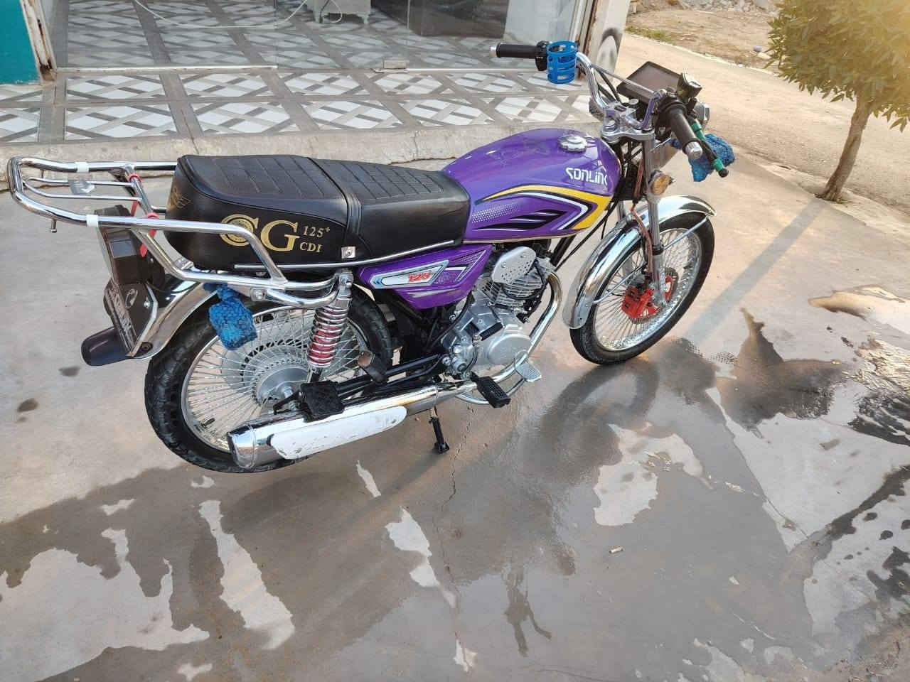 سلام عليكم دراجه يراني 2025 دراجه جديده مامفتوحه مكفوله اي نقص مابيه السعر 850 وبيه مجال قليل بغداد تقاطع النهروان  رقم الهاتف ***********
