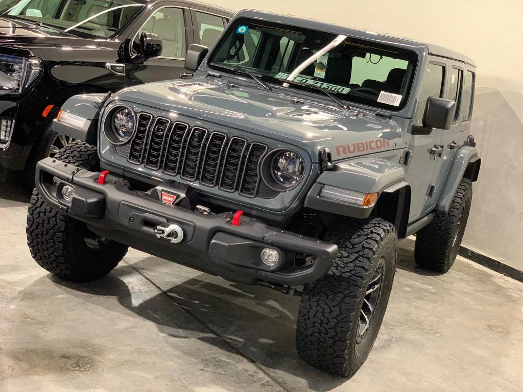 لون السمنتي الجديد اعلى مواصفات بالرانكلر الرقم بغداد مكانها بغداد 
*********** بغداد, العراق
