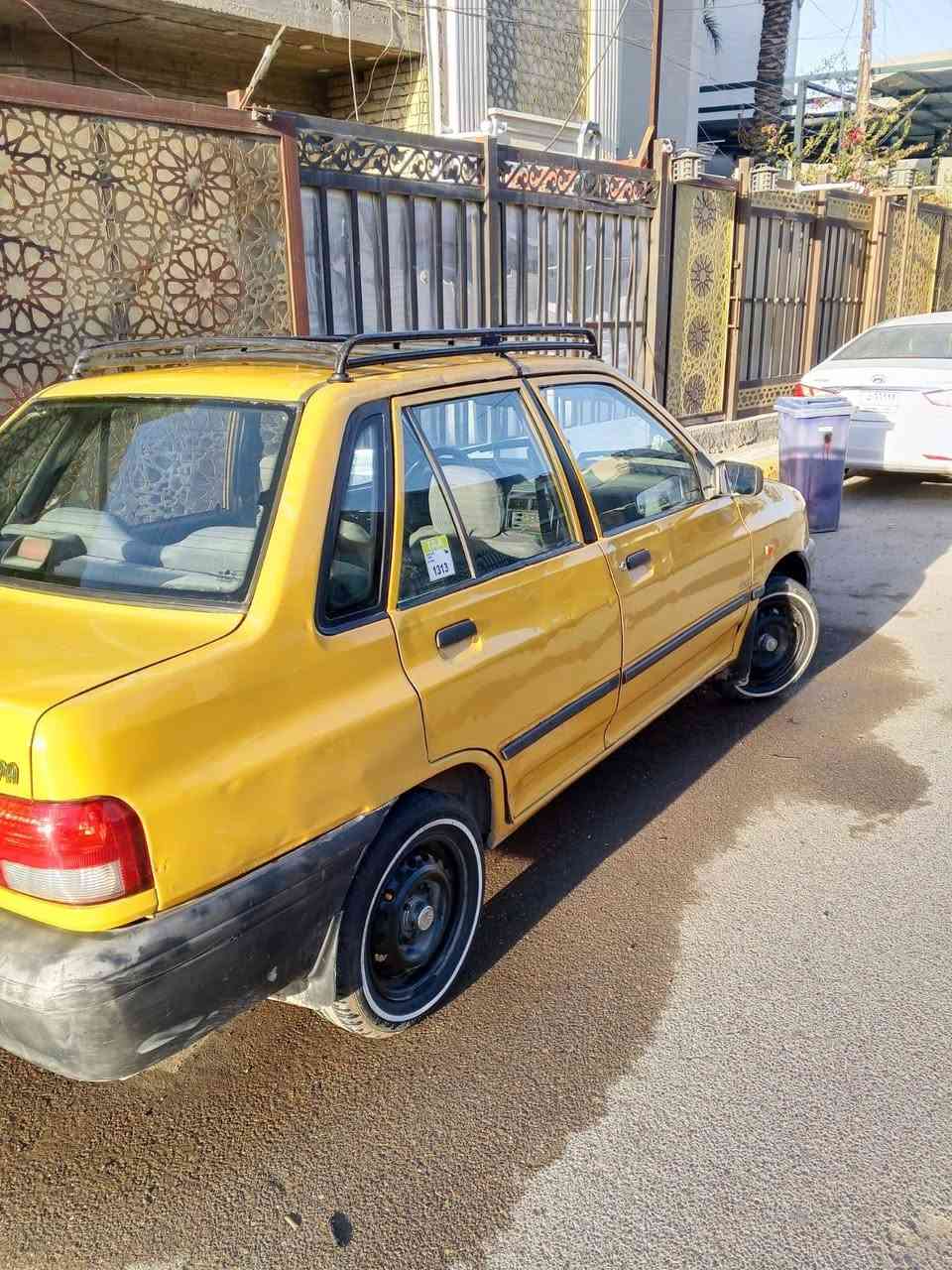 سايبه موديل ٢٠١١ مكفول من كير مكينة وتبريد وبدون صبغ وتخم تايرو دواخل ابلاديه وسنويه لل٣٠ مصفر هيىه وغرامه سعر ٢٦المكان شهداء البياع شارع المضخة الاول *********** * ***********
