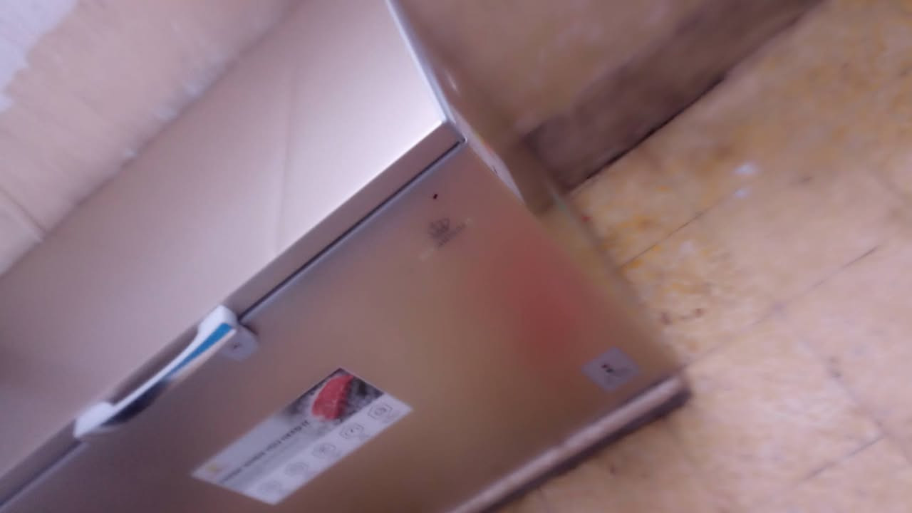 براد للبيع هاي مواصفاتو بل صور والله ماعرف شنو نوعيتو بس محتاج وريد ابيعو البيع مستعجلعلي مكاني موصل حي التنك السعر 450 وبي مجال التواصل علرقم وعل صفحه ***********
