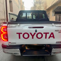 هايلوكس 2024 فور ويل ماشيه 19الف  رقم شمالي باسمي فول مواصفات  مكفوله ...