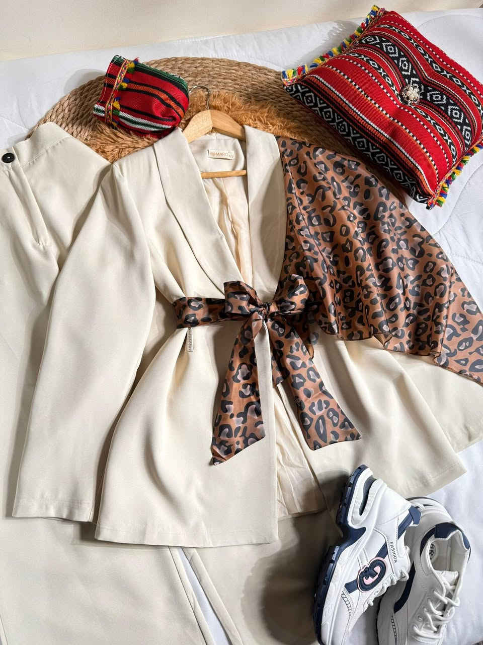 فخامه. وجمال. المديل طقم قطعتين روووعه 

🧶🧶نوع الخامة دابل تركي  ❤️

السعر. 28 ))

المقاسات   38🌹40🌹42🌹44🌹46🌹


**إذا كنت صاحب هذا الإعلان وتريد حذفه لأي سبب، رجاءا أرسل رسالة إلى الدعم الفني**