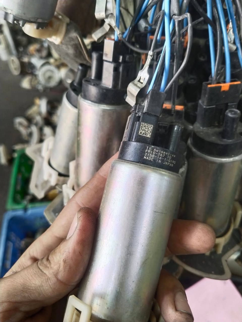 السلام عليكم ورحمة الله 
توفرت قواعد فيت بم مستخدم اصلي حاوية وارد امريكي تعمل بالنزين فقط ثلاث خطوط لسيارات هايلندر حجم ال١محرك 3.5  من موديل 2020 إلى موديل 2023 
قواعد فيت بم مستخدم اصلي حاوية وارد امريكي  لسيارات الهايلندر الهايبرد موديل 2020الى 2024 محرك 2500 
قواعد فيت بم هايلندر مستخدم اصلي حاوية من موديل 2016 إلى 2019
قواعد فيت بم مستخدم اصلي حاوية هايلندر من موديل 2004 إلى 2009
كنترول تحكم جام منشأ تايلندي 
شريط استيرن منشأ تايلندي 

يوجد فيت بم  خطين وثلاث خطوط هايلندر لجميع الفئات دينسو اصلي مؤسسة مستخدم 
فلاتر أصلية نسيجي مستخدم  بنسبة نظافة 95%

العنوان بغداد الحبيبية قرب ساحة الحمزة 
للاتصال ***********
يوجد بيع بالجملة لاصحاب الورش والمحلات
