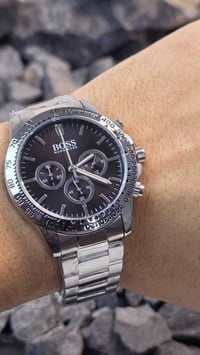 خصم بمناسبة العيد   30 مع التوصيل   Boss 🇩🇪  متوفره الألوان (اسود) (اح...