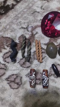 احجار • فيديو • للبيع