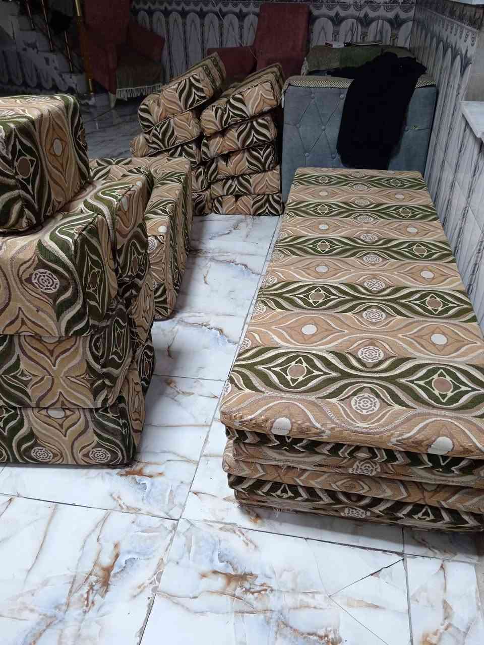 تعال يمي اجتني جديده فول
جلسه ٧دواشك ١٤ متر فول
السعر ٢٢٥ الاتصال ***********
الحر سواده مدرسه حسام

