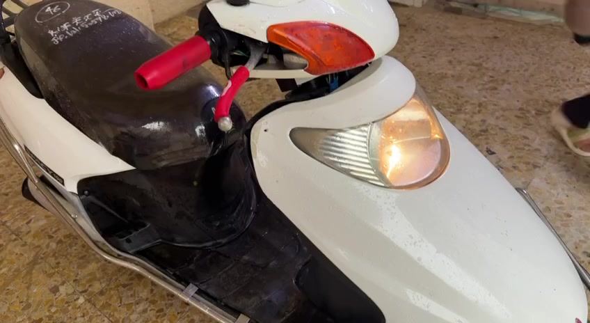 السلام عليكم دراجه سبيسي مجفته مره واحده دراجه ما عاوزها اي شيء
كهربائيات كله شغال نظيفه وحلوه السعر 425 وبيها مجال شيء بسيط خاص ماكو

العنوان كوت زين القوس
*********** اتصال على هذا الرقم
