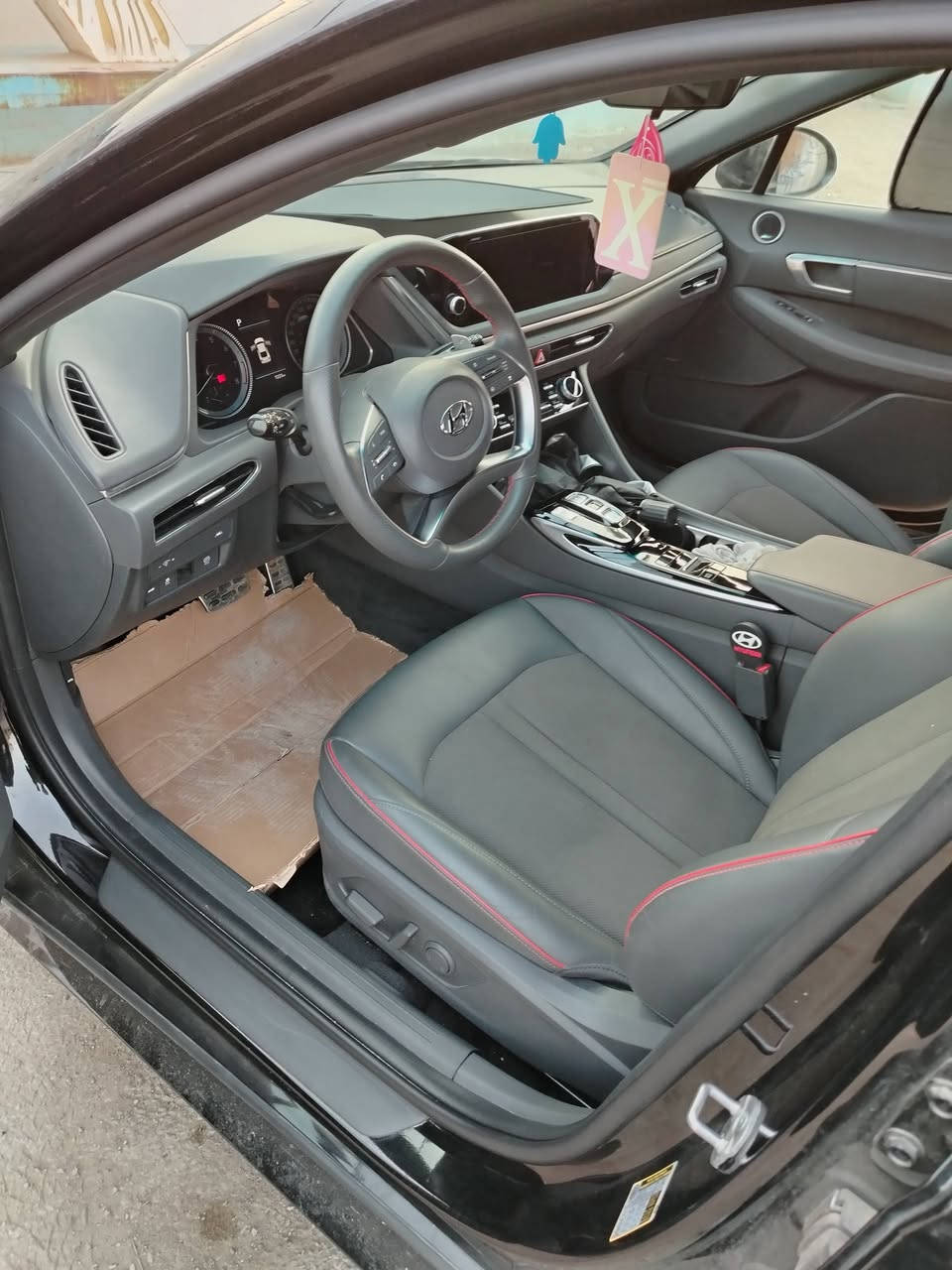 السلام عليكم سونات اللبيع مروس مديل ٢٣رقم قادسيه معوقين  فول موصفات وارد مريكي ماشيه ٧ السعر ١٦٥وبيه مجال  مكاني سماوه  ***********
