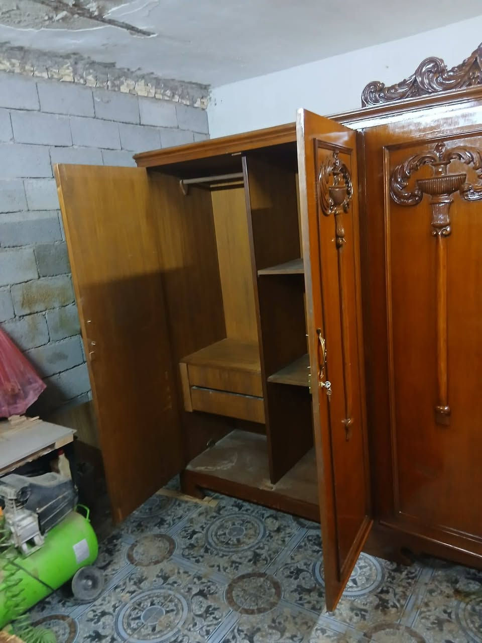 السلام عليكم كنتور صاج 6 ابواب نضيف السعر 275 وبي مجال


**إذا كنت صاحب هذا الإعلان وتريد حذفه لأي سبب، رجاءا أرسل رسالة إلى الدعم الفني**
