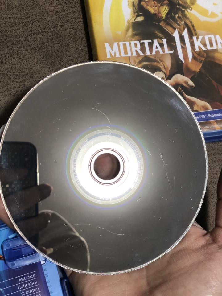 سلام عليكم عندي اقراص هاي حالتهم كلهم يشتغلون طبيعي 
عندي توصيل 
سعرهم شلع مع التوصيل 35
تريد واحد انطيني سعرك
رقمي *********** بيه واتساب
