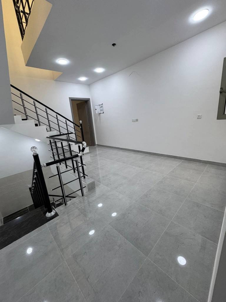 سلام عليكم 
تونات 75 متر للبيع العدد 3 
حي الجهاد ديوان المخابرات خلف شارع ٦٠

 كل دار يحتوي على صالة ، منور ، مطبخ وخدمات عدد2 غرف نوم عدد3

  توجد عروض اخرى بأسعار ومناطق مختلفة 

#للاستفسار : مكتب سومر للعقار 🏛️ حي الجهاد الضباط .
             📞*********** ابونمر بغداد, العراق
