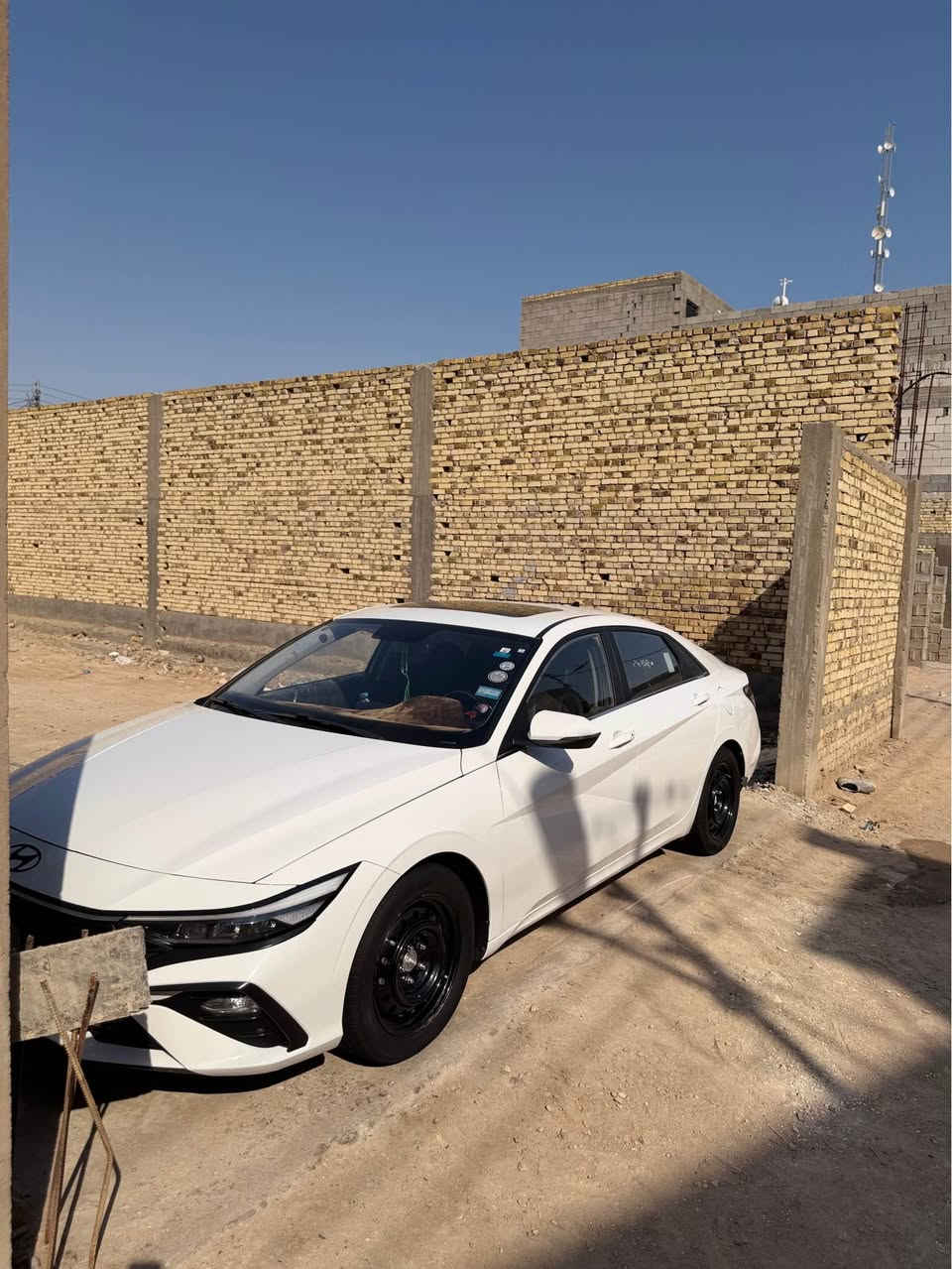 السلام عليكم 
النترا 2024 خليجي (تجميع) سياره كفاله عااام بدون صبغ و فتح وتبديل وبارد وكلشي ماعدى الشخط الواضح بصوره فقط  السياره بوضع الشركه حداديه مكينه كير بشرط شركه  رقم اربيل بسم معرض المجره +وكاله باسمي +عليها دوشمه ارضيه+سفريات السياره  نقص برغي مابيها 
السعر 136وبيها مجال *********** الرمادي, الأنبار
